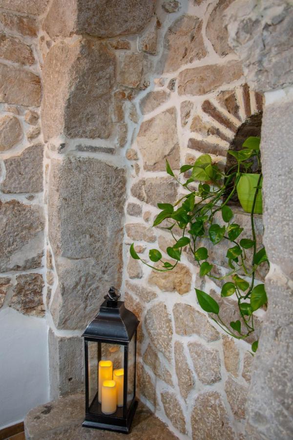 Traditional Stone House St.Anton Малинска Экстерьер фото