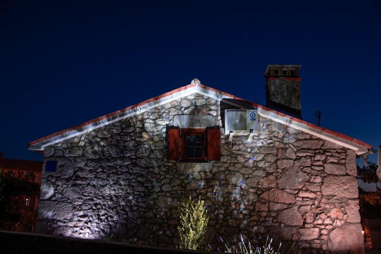 Traditional Stone House St.Anton Малинска Экстерьер фото